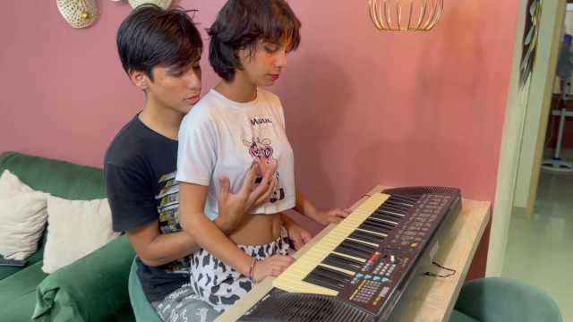 PaliTube - น้องสาวต่างแม่บอกให้สอนเปียโน ผมนี่เต็มที่สุดๆเลยครับ