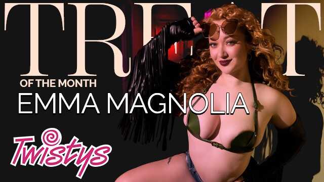 PaliTube - TWISTYS - Emma Magnolia Pulls Into A Roadside Motel & Showcases The Toys She Has In Her Suitcase