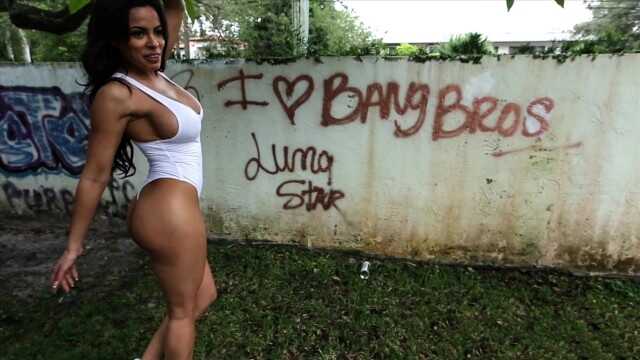 PaliTube - BANGBROS - ลูน่า ลาตินา ลูน่า สตาร์ ปล่อยให้ เพตเตอร์ กรีน ตบท้อง